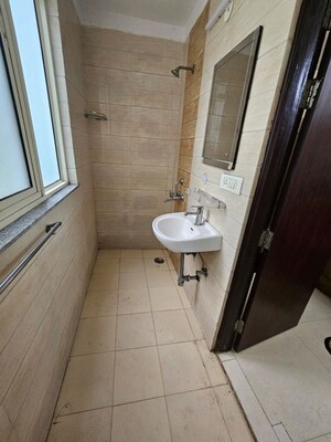 Bathroom in 1 BHK Apartment at Dlf Phase V – for Rent