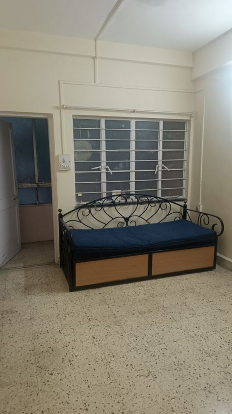 Bedroom, mira-society 1 Bedroom 650 Sq.Ft. Apartment In Swargate Pune 10493144