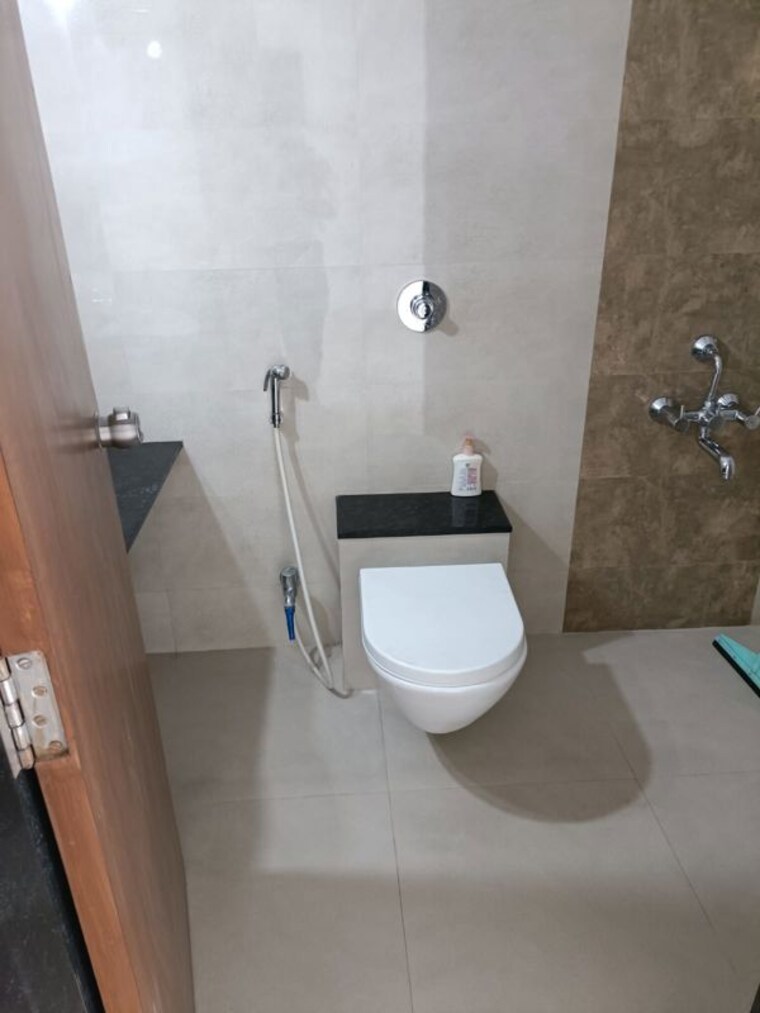Bathroom, pethkar-samrajya 3 Bedroom 1450 Sq.Ft. Apartment In Kothrud Pune 10493114