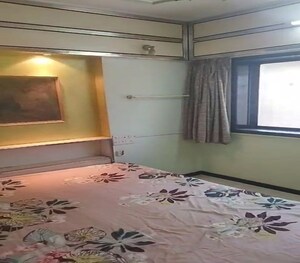 Bedroom in 1 BHK Apartment at Parel – for Rent