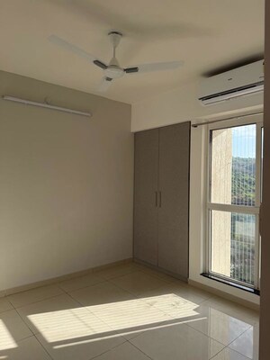 Room in 3 BHK Apartment at Godrej Emerald, Ghodbunder Road – for Rent