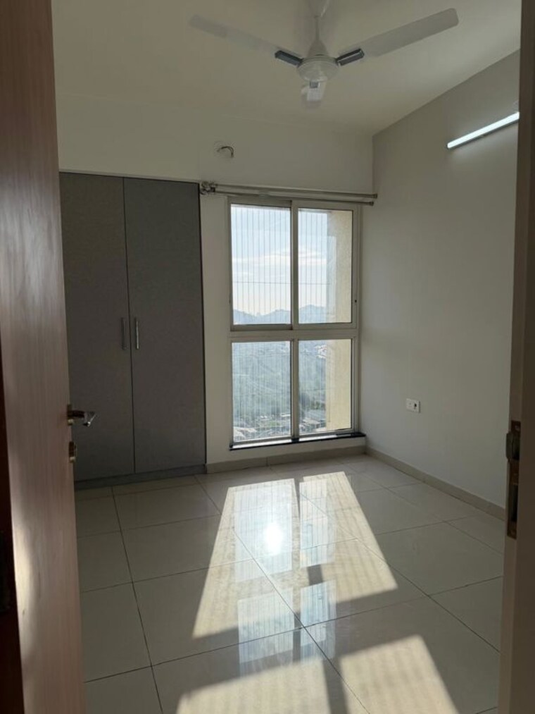 Room, godrej-emerald 3 Bedroom 927 Sq.Ft. Apartment In Ghodbunder Road Thane 10493186