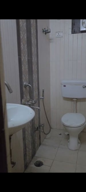 Bathroom in 1 BHK Builder Floor at Vasant Kunj – for Rent