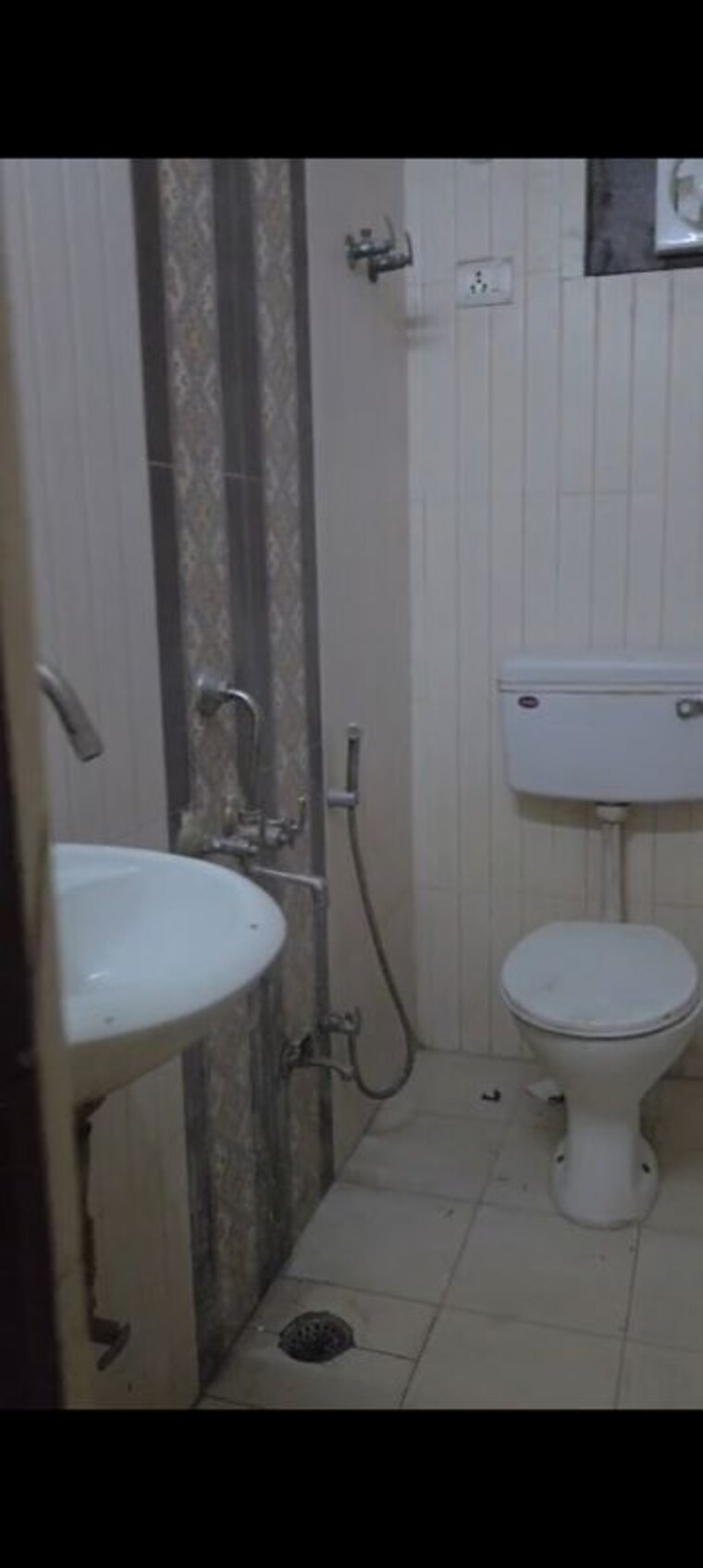 Bathroom, vasant kunj 1 Bedroom 400 Sq.Ft. Builder Floor In Vasant Kunj Delhi 10493197