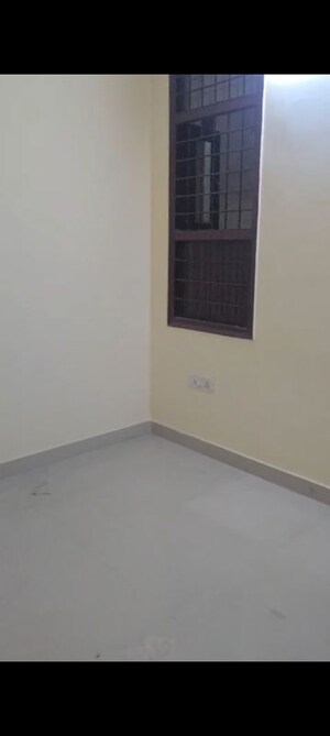 Room in 1 BHK Builder Floor at Vasant Kunj – for Rent