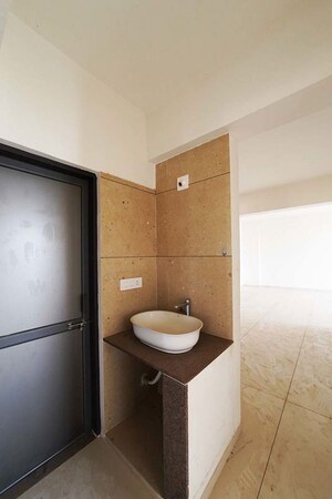 Bathroom in 4 BHK Apartment at Vavol – for Rent