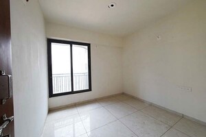 Room in 4 BHK Apartment at Vavol – for Rent