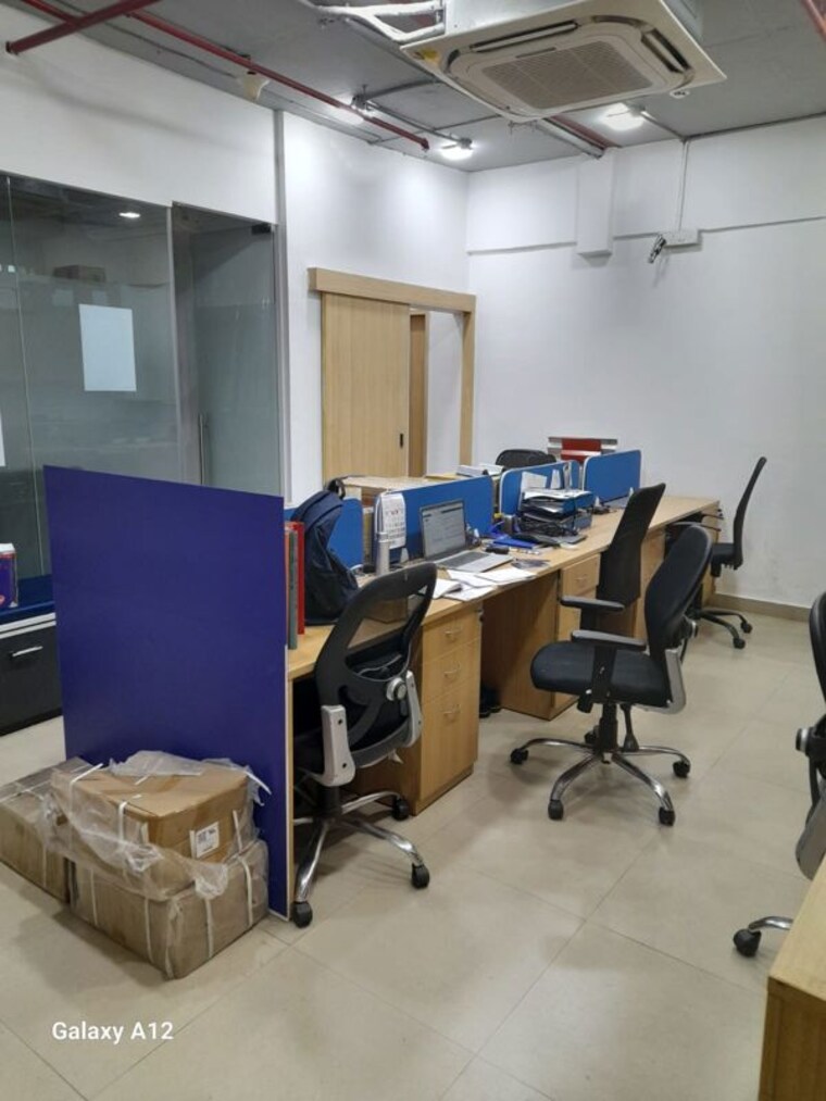 Team Area, andheri east Commercial Office Space 500 Sq.Ft. In Andheri East Mumbai 10493204