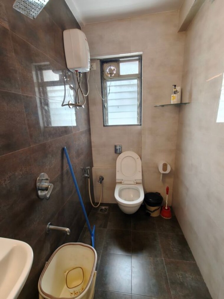 Bathroom, hi-sky-adcon-meridian 2 Bedroom 1000 Sq.Ft. Apartment In Santacruz East Mumbai 10493268