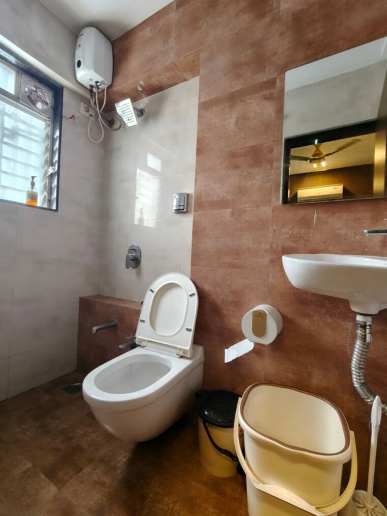 Bathroom, hi-sky-adcon-meridian 2 Bedroom 1000 Sq.Ft. Apartment In Santacruz East Mumbai 10493268