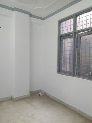 Room in 2 BHK Builder Floor at Vasant Kunj – for Rent