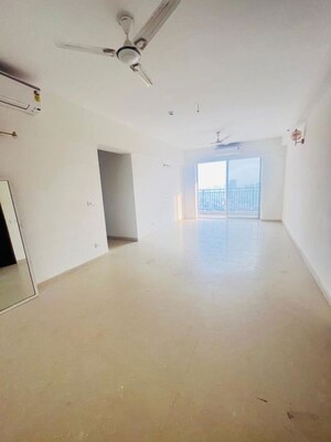 Room in 2 BHK Apartment at Godrej Woods, Sector 43 – for Rent