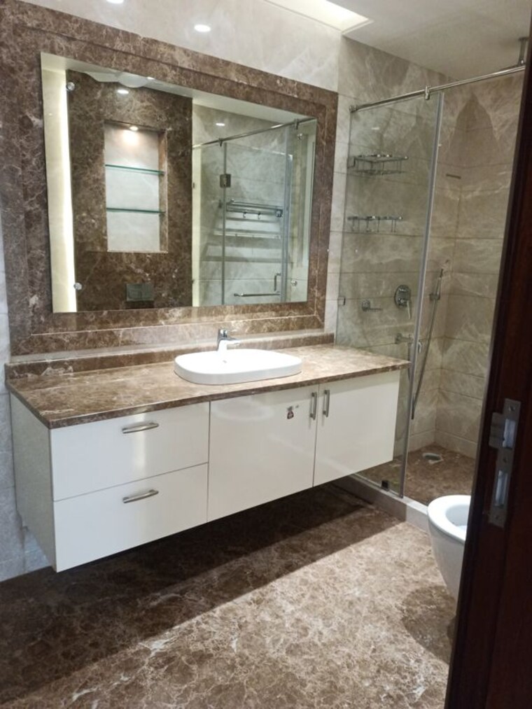Kitchen, hauz khas enclave 5 Bedroom 4600 Sq.Ft. Builder Floor In Hauz Khas Enclave Delhi 10493332