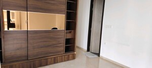Room in 5 BHK Apartment at Lodha The Park, Worli – for Rent