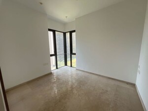 Room in 3 BHK Apartment at Lodha The Park, Worli – for Sale