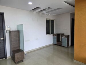 Room in 2 BHK Apartment at Rustomjee Athena, Majiwada – for Rent