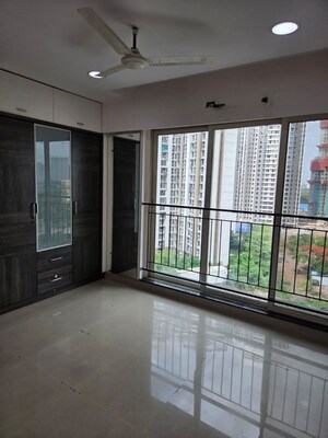 Room in 2 BHK Apartment at Rustomjee Athena, Majiwada – for Rent