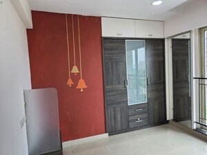Room in 2 BHK Apartment at Rustomjee Athena, Majiwada – for Rent