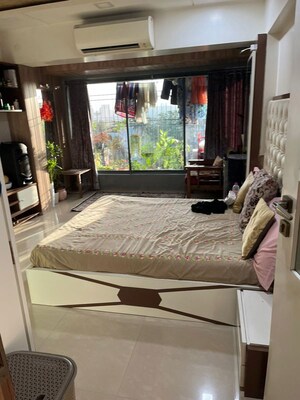 Bedroom in 3 BHK Apartment at Santacruz East – for Rent