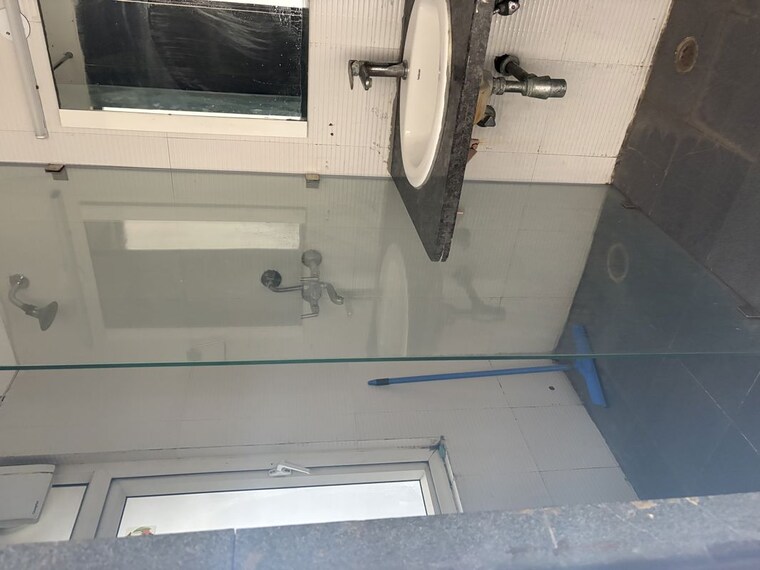 Bathroom, supertech-cape-town 2.5 Bedroom 1150 Sq.Ft. Apartment In Sector 74 Noida 10493355