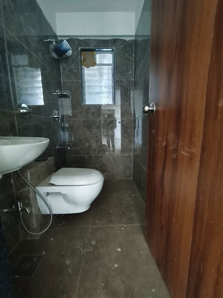 Bathroom, vidyavihar west 2 Bedroom 650 Sq.Ft. Apartment In Vidyavihar West Mumbai 10493384