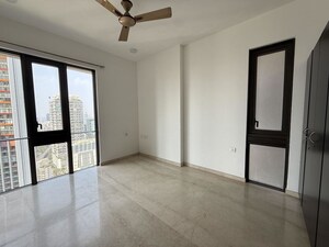 Room in 2 BHK Apartment at Lodha The Park, Worli – for Sale