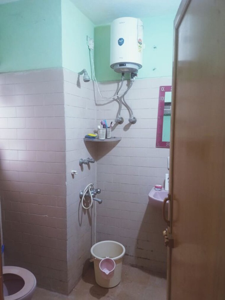 Bathroom, indiranagar 2 Bedroom 950 Sq.Ft. Apartment In Indiranagar Bangalore 10493383