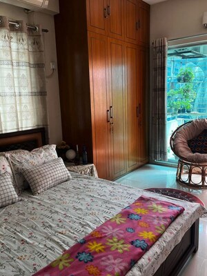 Bedroom in 2 BHK Apartment at Dosti Eastern Bay, Wadala – for Rent