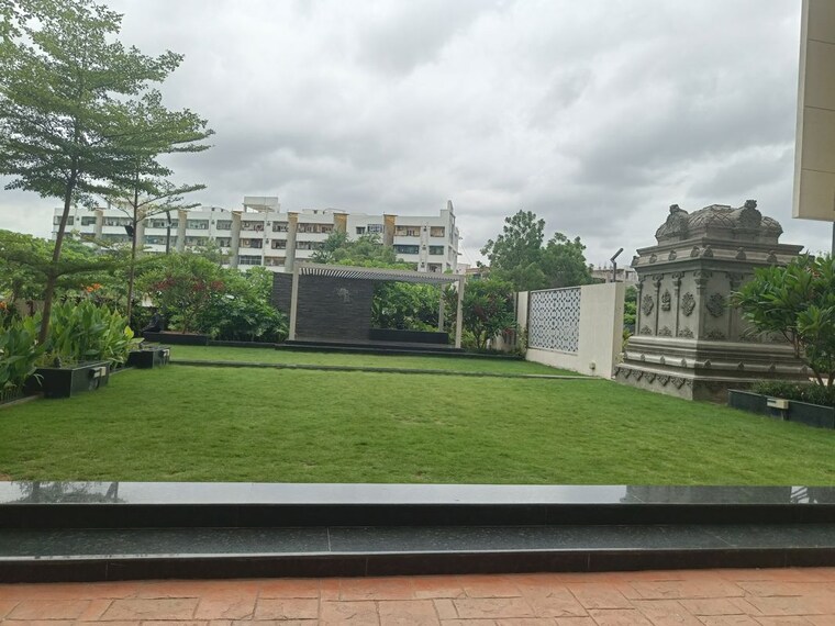 Garden, lakshmi-cadillac 3 Bedroom 2200 Sq.Ft. Apartment In Kondapur Hyderabad 10493435