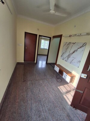 Room in 2 BHK Builder Floor at Devarachikkana Halli – for Rent