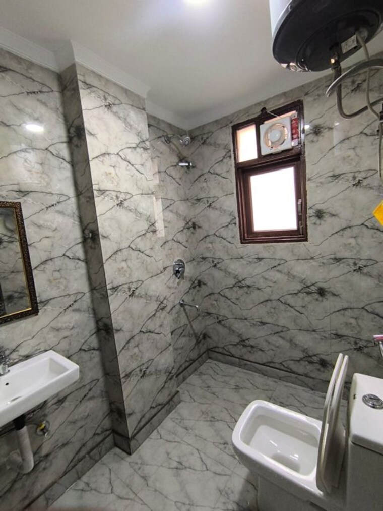 Bathroom, saket 1 Bedroom 650 Sq.Ft. Builder Floor In Saket Delhi 10493456