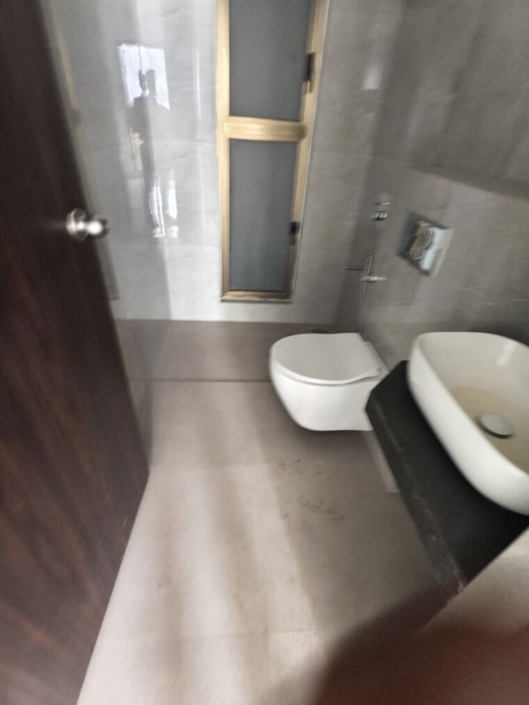 Bathroom, raymond-ten-x-habitat 2 Bedroom 670 Sq.Ft. Apartment In Pokhran Road No Two Thane 10493467