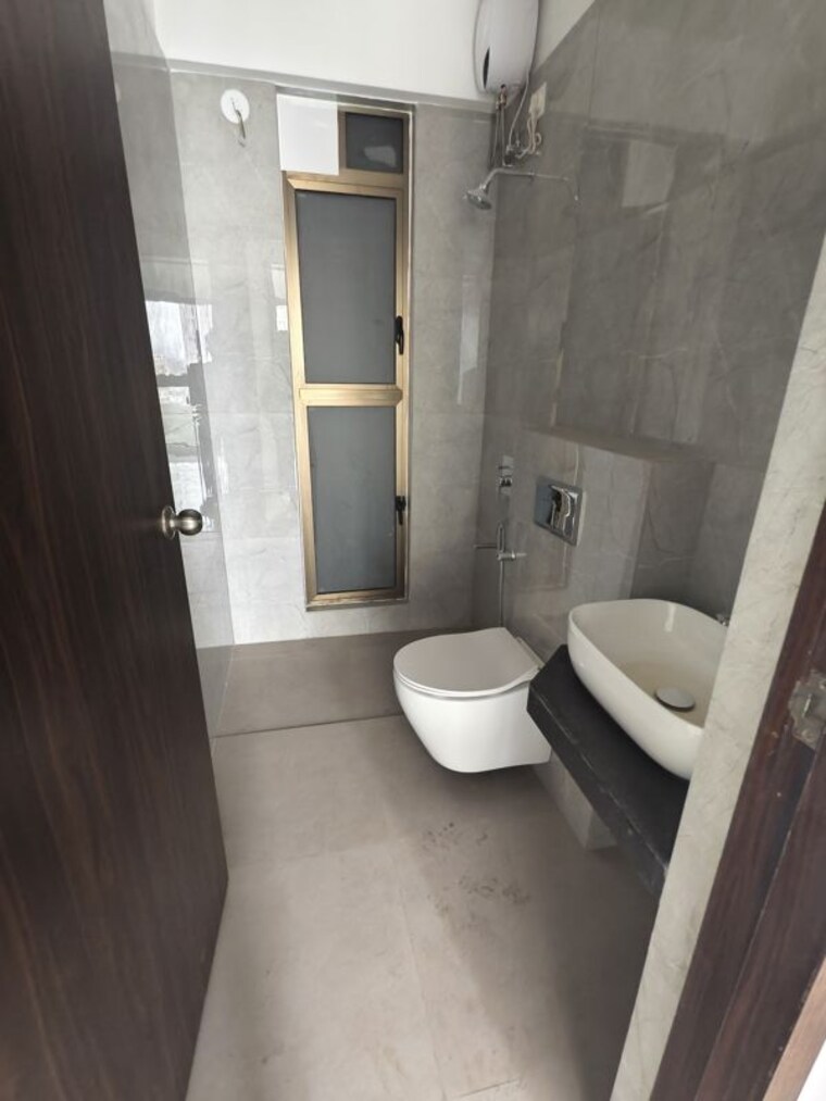 Bathroom, raymond-ten-x-habitat 2 Bedroom 670 Sq.Ft. Apartment In Pokhran Road No Two Thane 10493467