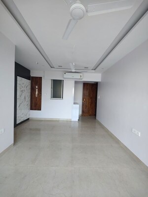 Room in 2 BHK Apartment at Runwal Forests, Kanjurmarg West – for Rent