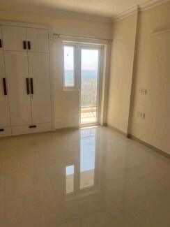 3.5 BHK Apartment For Sale in Pareena Micasa
