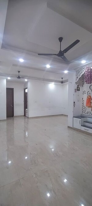 3 BHK Builder Floor For Rent in Sector 85