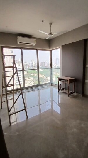 Room in 4 BHK Apartment at Hubtown Seasons, Chembur – for Rent