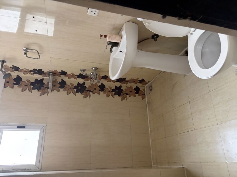 Bathroom, prateek-wisteria 3.5 Bedroom 1735 Sq.Ft. Apartment In Sector 77 Noida 10493509