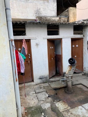 Attached Bathroom in 6+ BHK Independent House at Ibrahim Bagh – for Sale