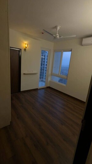 Room in 2 BHK Apartment at Hero Homes Gurgaon, Sector 104 – for Sale