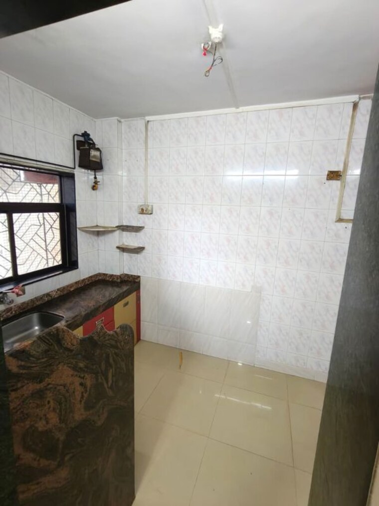 Bathroom, asmita-jyoti-chs 1 Bedroom 450 Sq.Ft. Apartment In Malad West Mumbai 10493559
