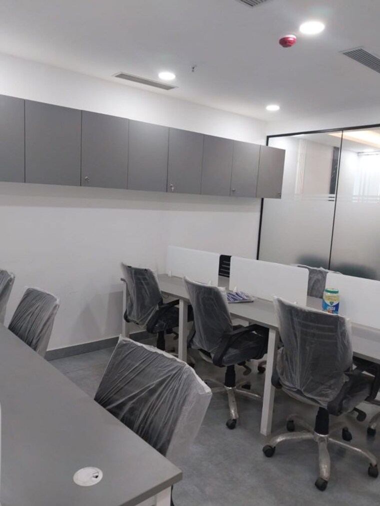 Team Area, bhutani-alphathum-commercial Commercial Office Space 532 Sq.Ft. In Sector 90 Noida 10493567