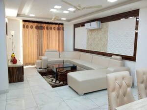 Team Area in 3 BHK Builder Floor at BPTP District 3, Sector 85 – for Sale