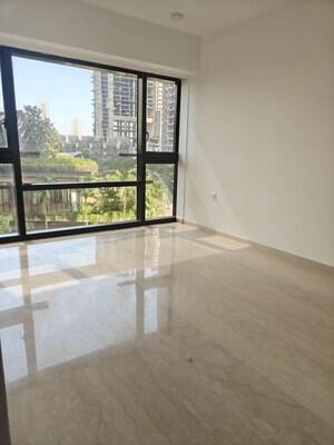 Room in 3 BHK Apartment at Lodha Kiara, Worli – for Sale