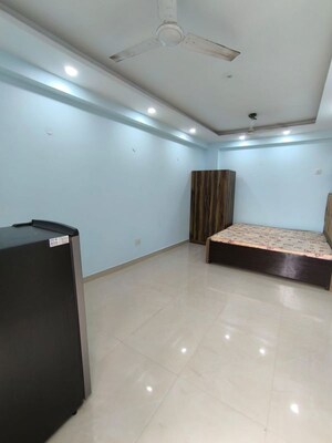 Furnished Amenities in 1 BHK Builder Floor at Freedom Fighters Enclave – for Rent