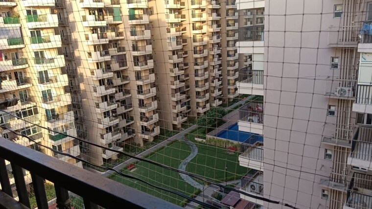 Balcony, gaur-atulyam 4 Bedroom 1665 Sq.Ft. Apartment In Omicron I Greater Noida Greater Noida 10493682