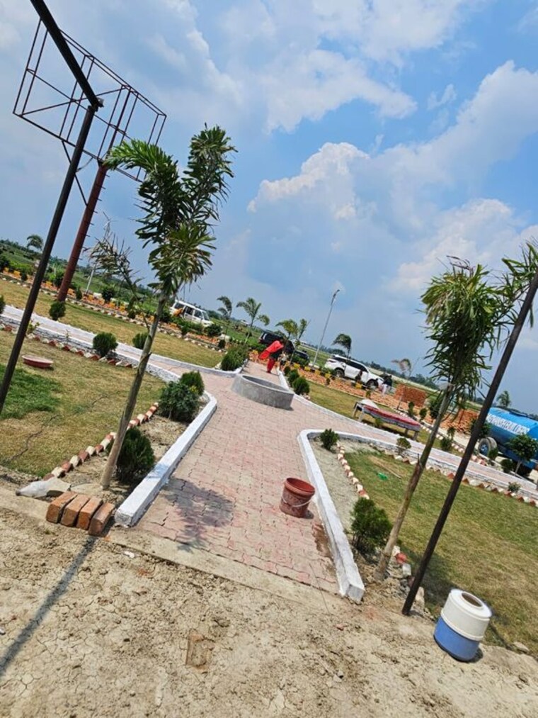 Garden, dream-city  1000 Sq.Ft. Plot In Rohania Varanasi 10493726