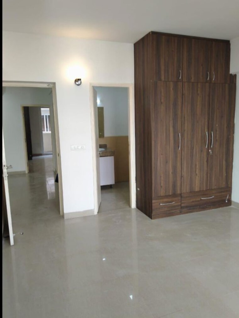 undefined, emaar-emerald-floors-premier 3 Bedroom 1600 Sq.Ft. Apartment In Sector 65 Gurgaon 10493746