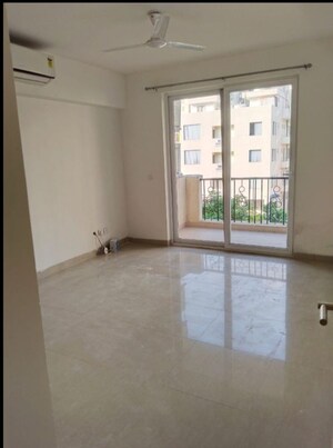 Room in 3 BHK Apartment at Emaar Emerald Floors Premier, Sector 65 – for Sale