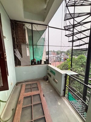 Balcony in 2 BHK Builder Floor at Sector 57 – for Rent
